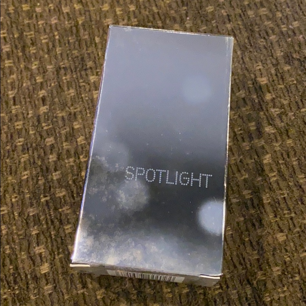 women’s spray (spotlight)